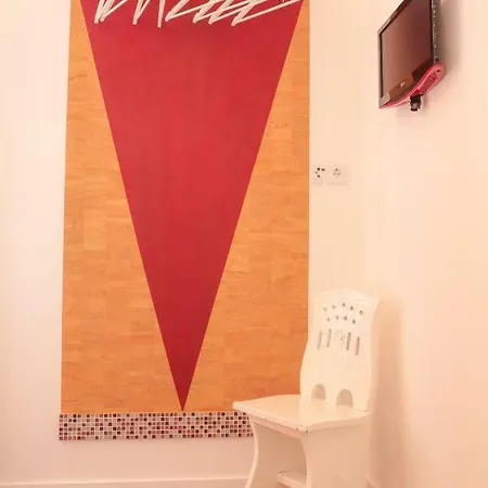 & Suites * קמיניה